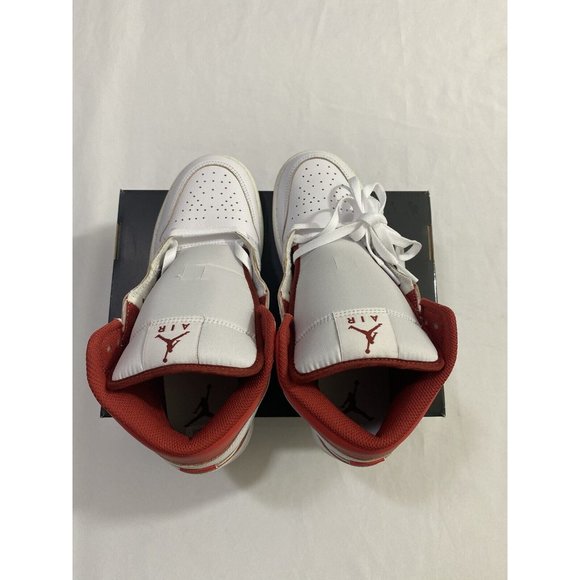 New Mens Size 8.5 White Red Nike Air Jordan 1 Mid SE Basketball Shoes FJ3458 160